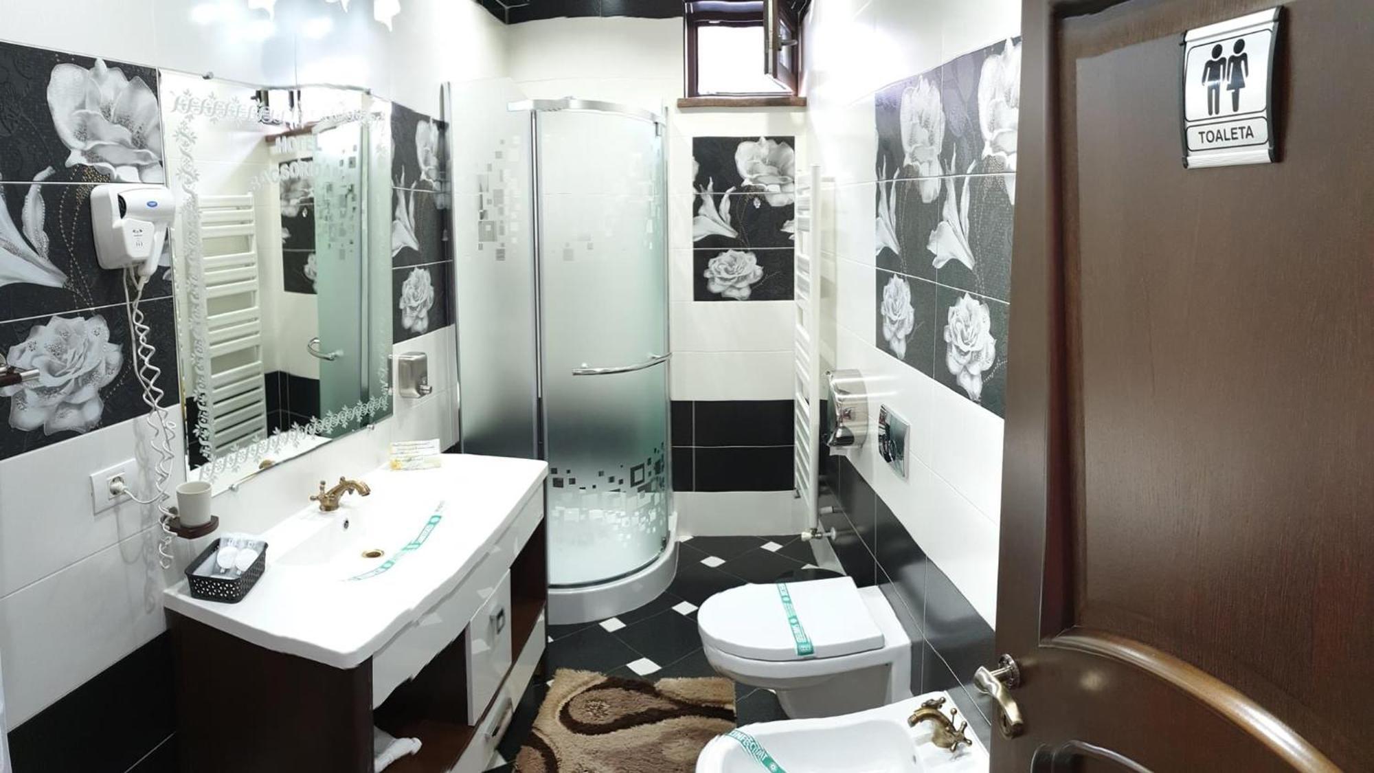 Hotel Bacsoridana Tecuci Εξωτερικό φωτογραφία